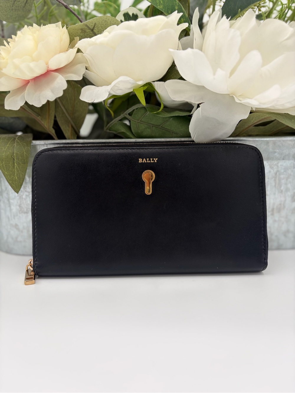 Bally Black Leather Zip Around Continental Wallet Gold Hardware EUC✨✨